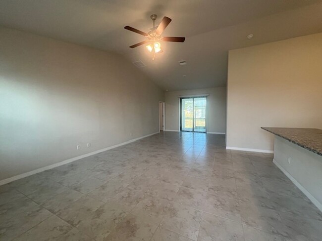 Building Photo - For Rent: Beautiful 4-Bedroom, 2-Bathroom ...