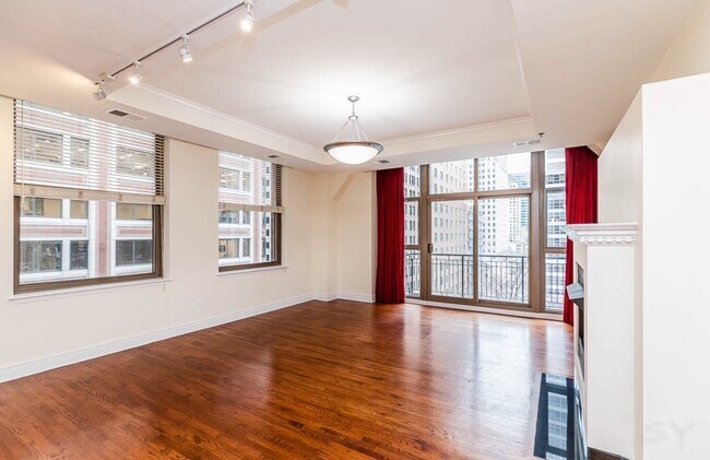 Building Photo - 212 W Washington St