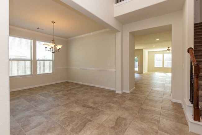 Building Photo - 10 Log House Ct