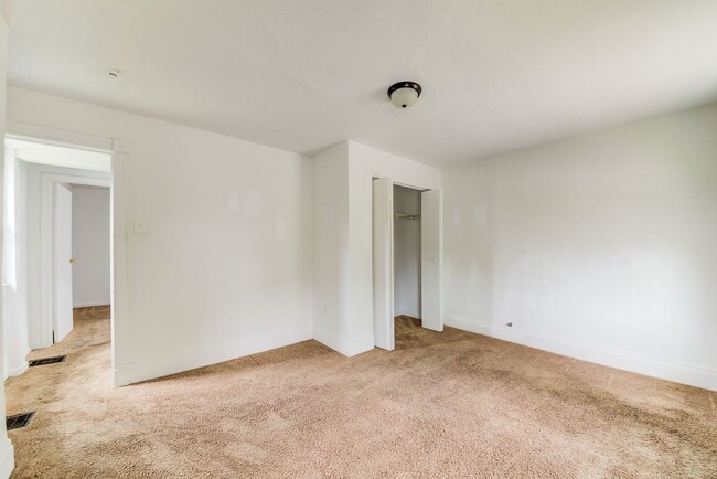 Building Photo - Available August 2026 - Renovated 2 Bedroom Home in Duquesne Heights!