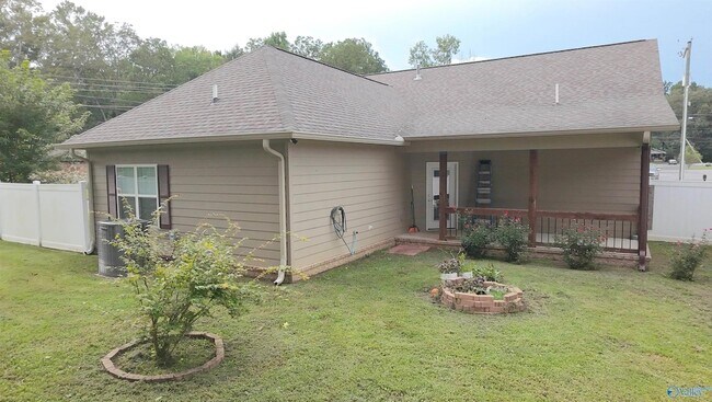 Building Photo - 797 Thomas Ave