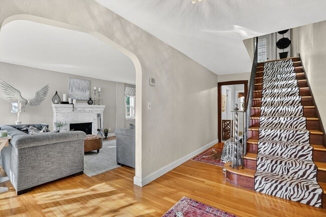 Building Photo - 350 Converse St