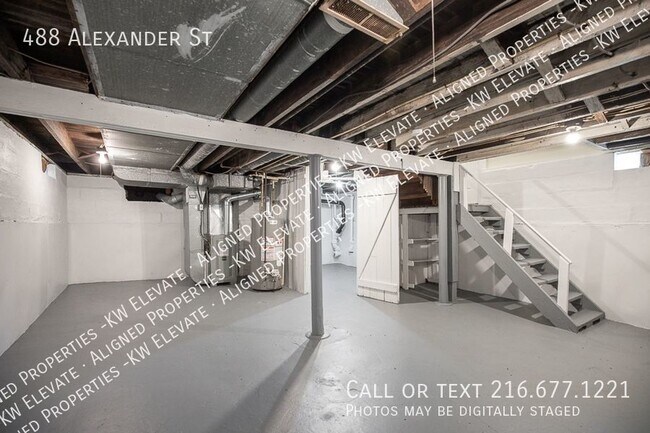 Building Photo - 3 floor Bright & Vibrant 4 bedroom home !