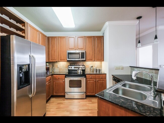 Building Photo - 1711 Old Spanish Trl