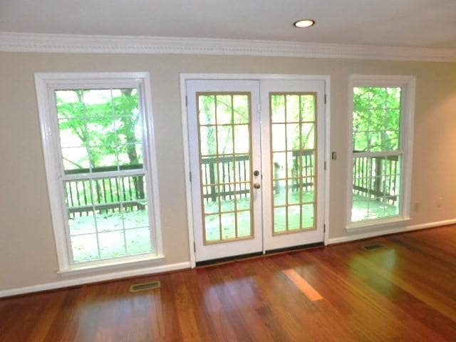 Building Photo - 8893 Carroll Manor Dr