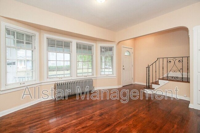 Building Photo - 2100 Cottage Grove Ave