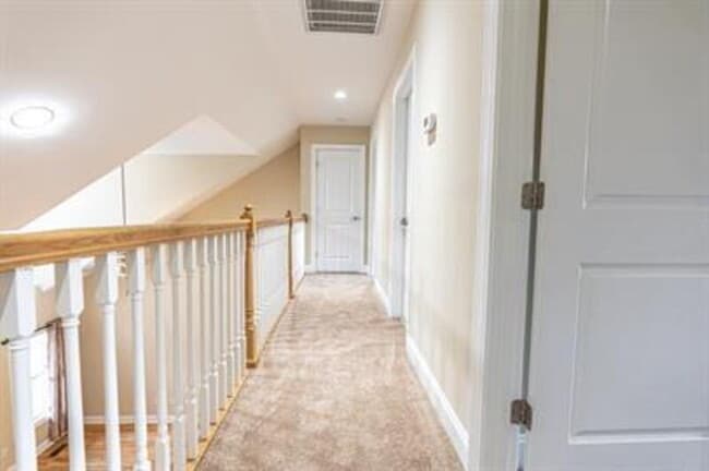 Building Photo - 90 Cypress Cir