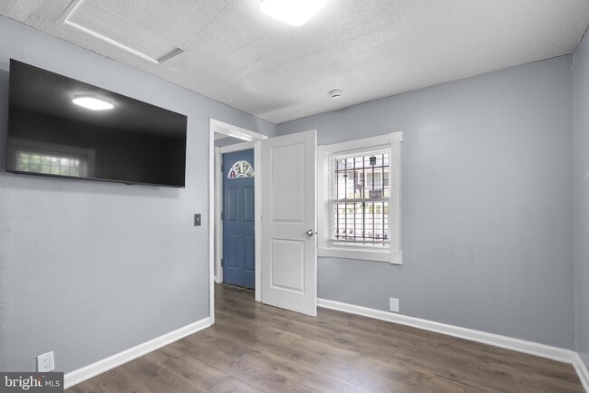 Building Photo - 5001 Fable St