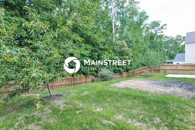 Building Photo - 4 Bedroom Pet-Friendly Home in Fuquay-Varina, NC with Main Street Renewal