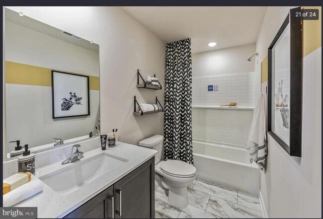 Building Photo - 41 E Front St