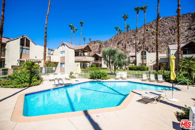 Building Photo - 78155 Cabrillo Ln