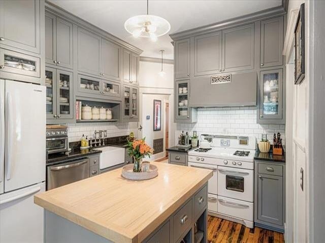 Building Photo - 28 S Barksdale St