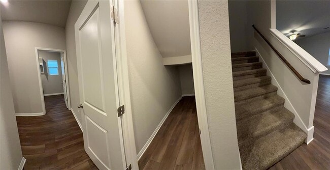 Building Photo - 104 Osier Pass