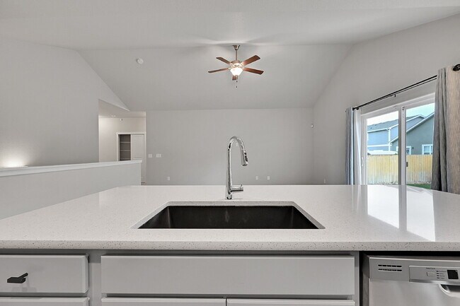 Building Photo - $2,895 - 4 Bed, 3 Bath Home in Colorado Sp...
