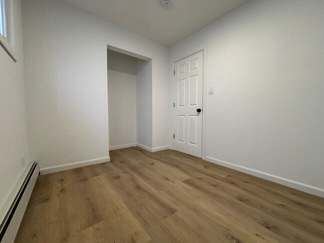 Building Photo - 9047 Palisade Ave