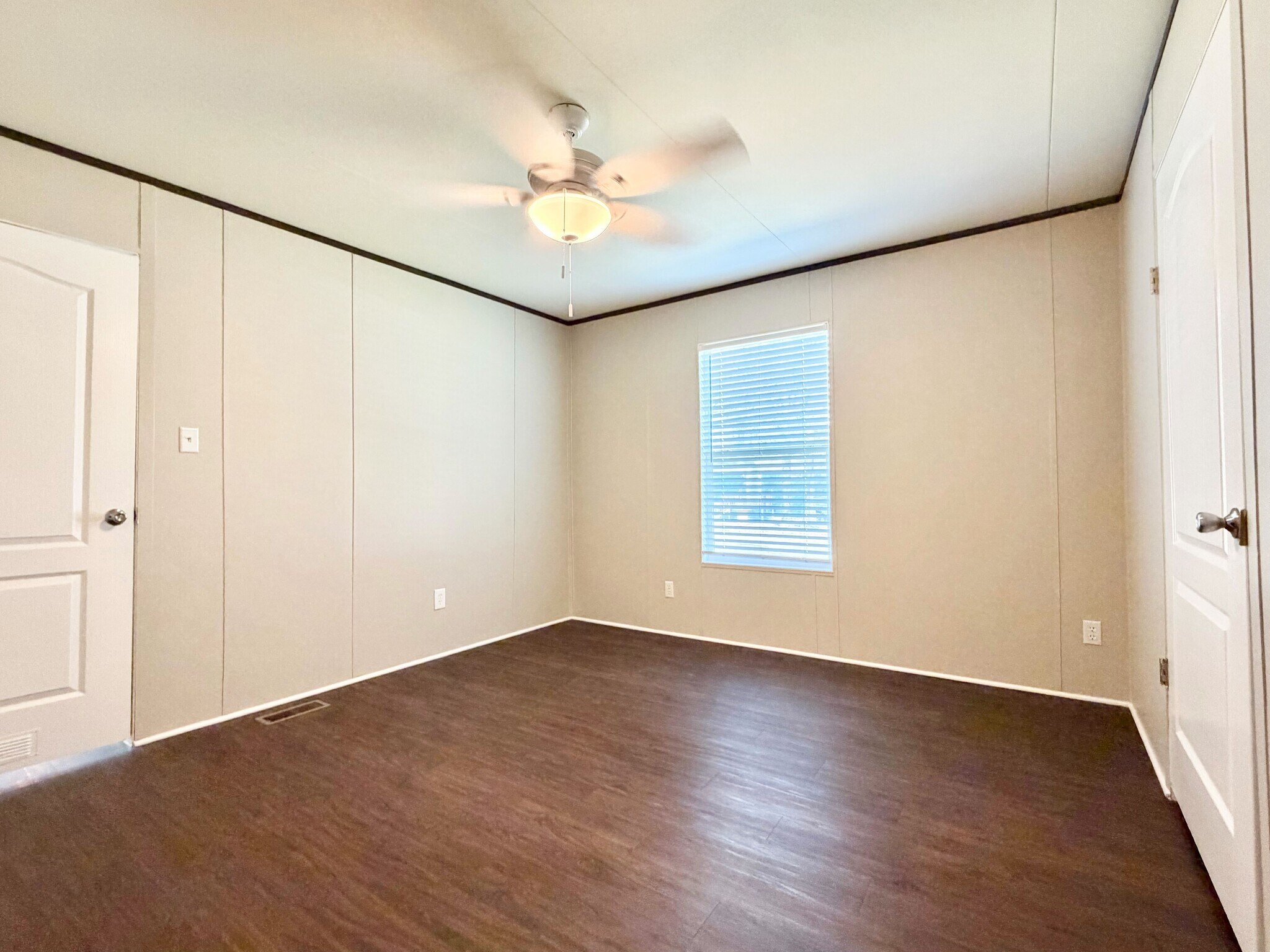 Building Photo - 130 Janice St