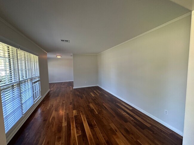 Building Photo - 3906 Dalraida Pl