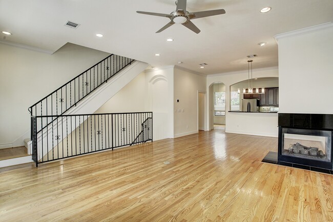 Building Photo - 1403 Rosedale St