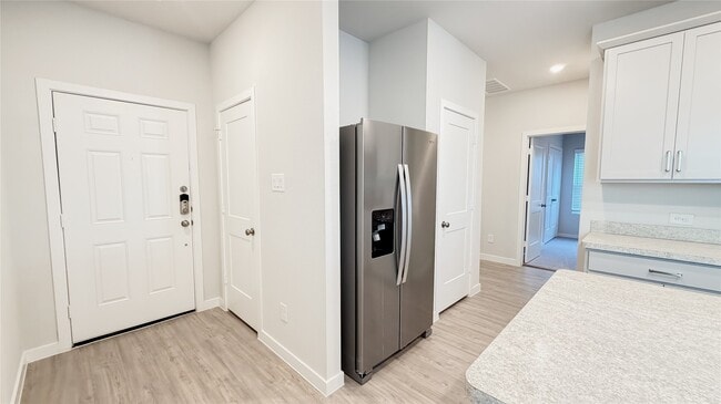 Building Photo - 16907 Pandora Wy