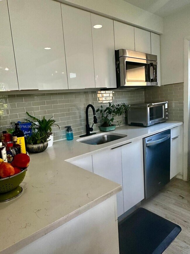 Building Photo - 270 NW 109th St