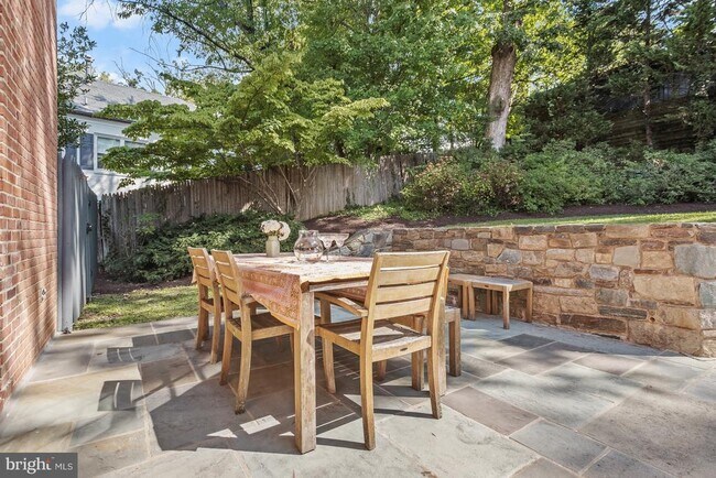 Building Photo - 4810 Rockwood Pkwy NW