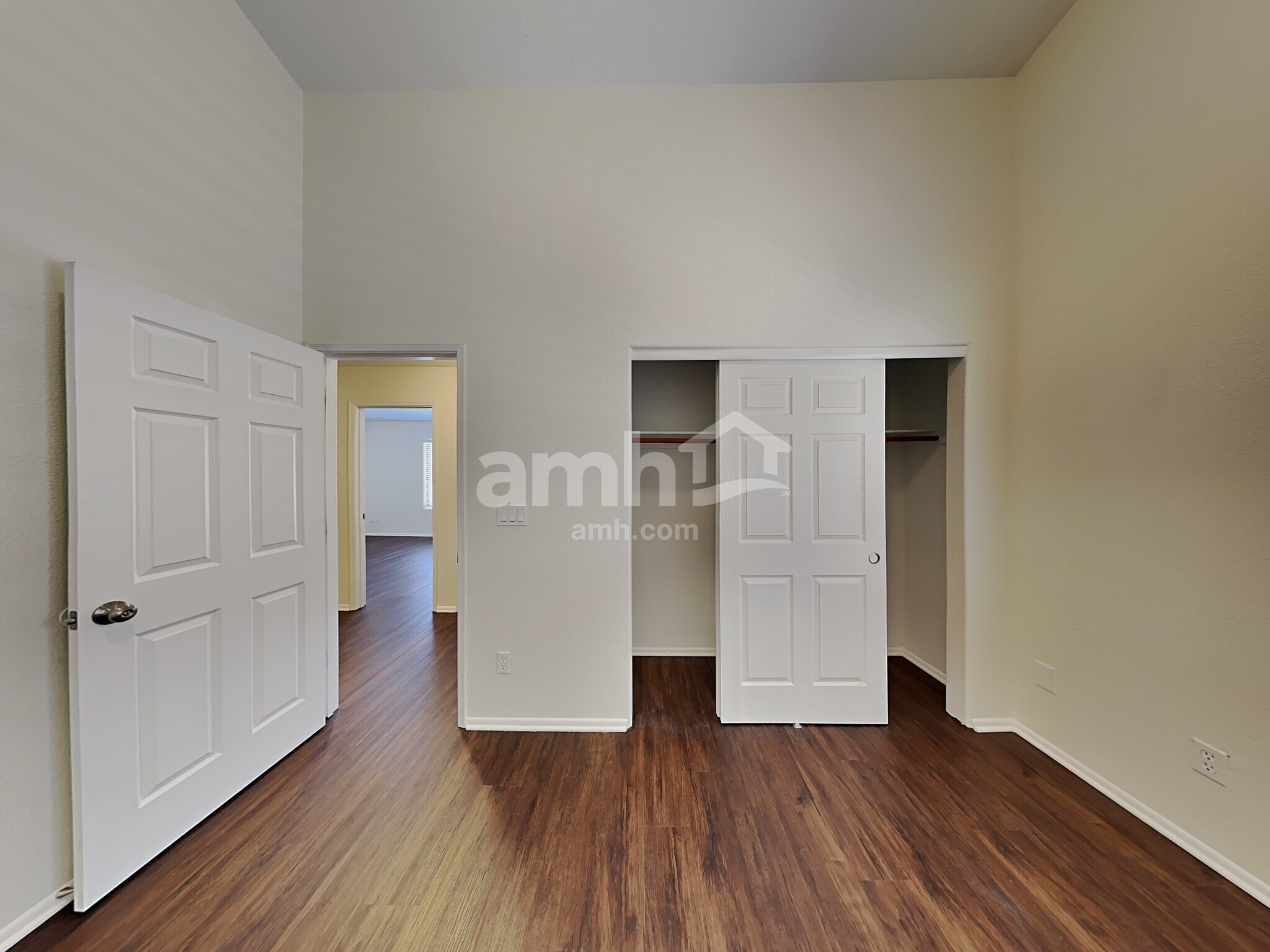 Building Photo - 7975 S New Abbey Dr
