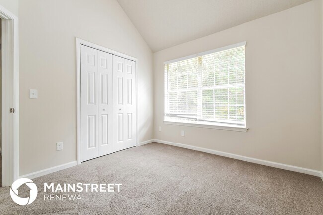 Building Photo - 4180 Clarks Tr