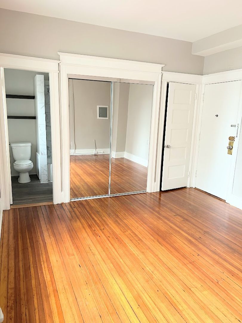 Building Photo - 1715 P St NW