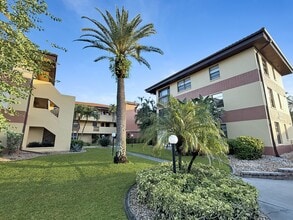 Building Photo - 6110 Whiskey Creek Dr