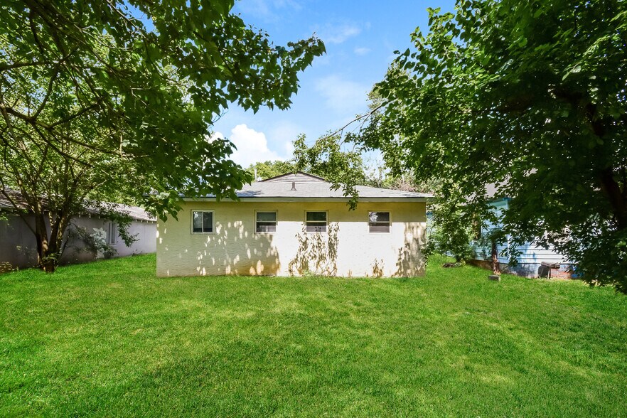 Building Photo - 3602 Dorris St