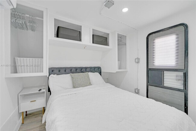 Primary Photo - 22723 SW 114th Pl