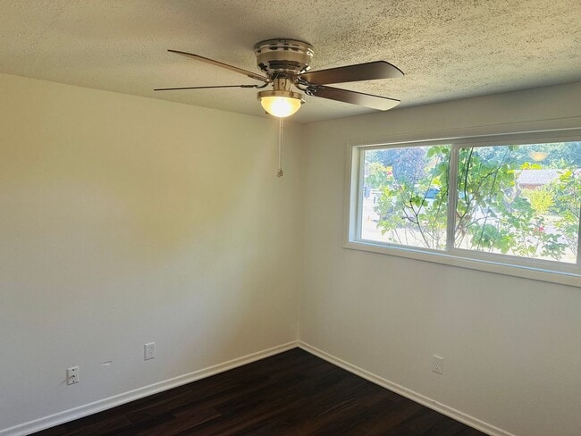 Building Photo - Charming and Newly Renovated One Level Home