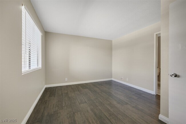 Building Photo - 3151 N Soaring Gulls Dr