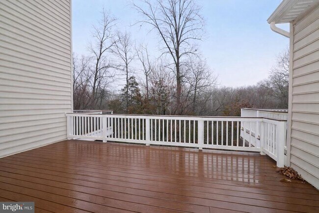 Building Photo - 43275 Mitcham Square