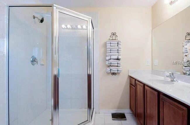 Building Photo - 2 Community Pools • 3-Bed Townhome • Gated Community • Modern Kitchen • Prime New Tampa Location