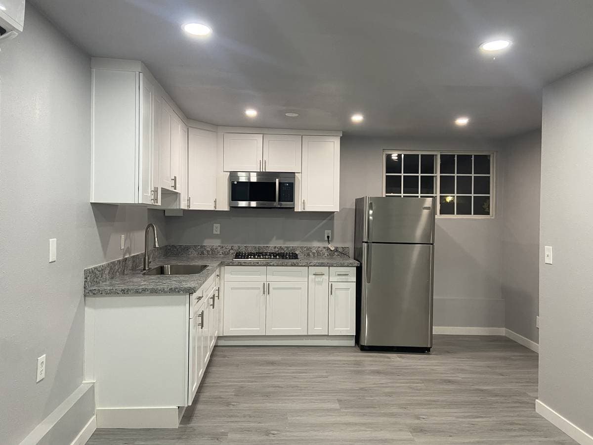 Building Photo - 925 Hunter Ave