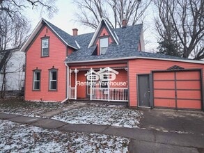 Building Photo - 1426 Douglas St