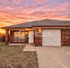 Building Photo - 4402 July Dr