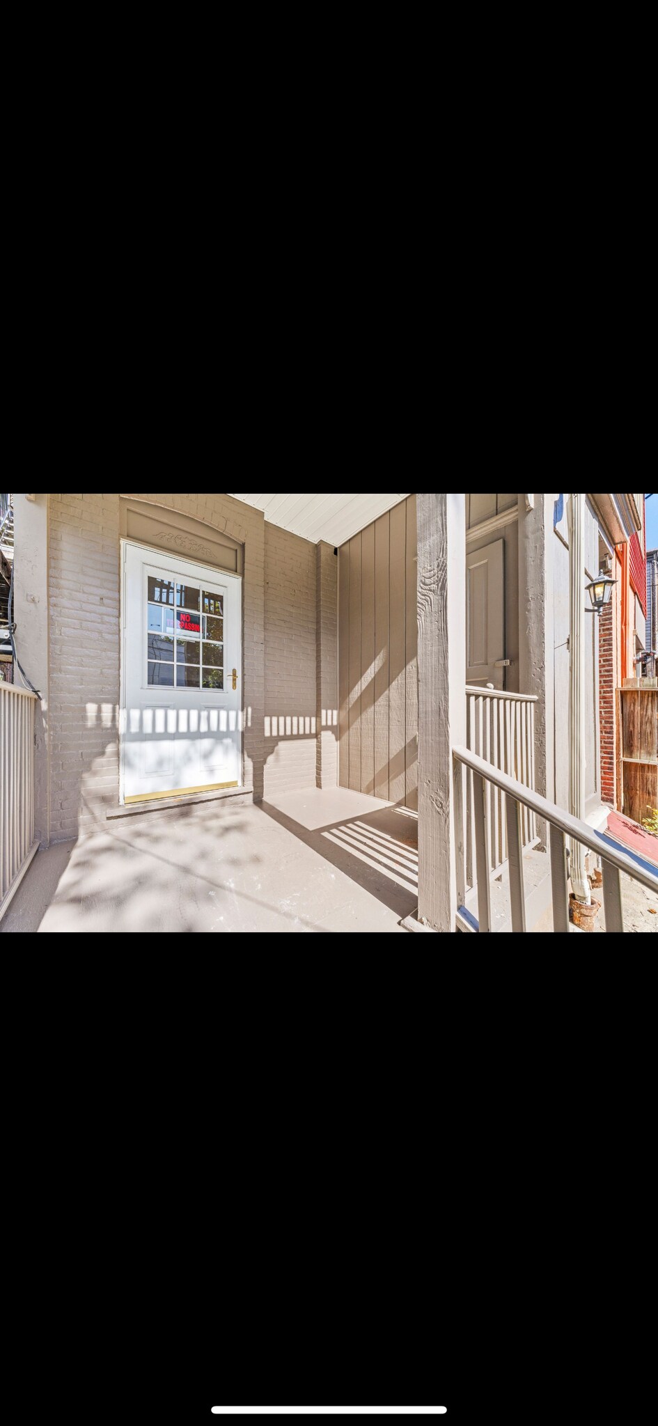 Building Photo - 1420 W Linden St