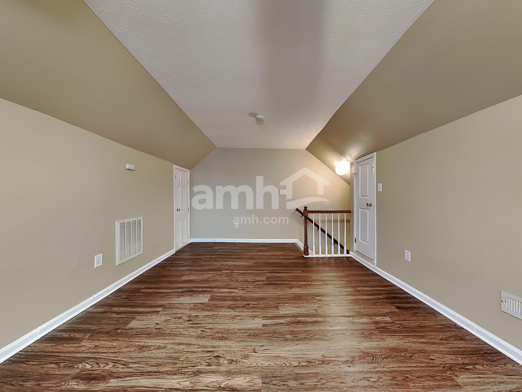 Building Photo - 112 Pine Orchard Ct