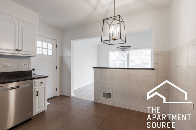 Building Photo - 6711 N East Prairie Rd