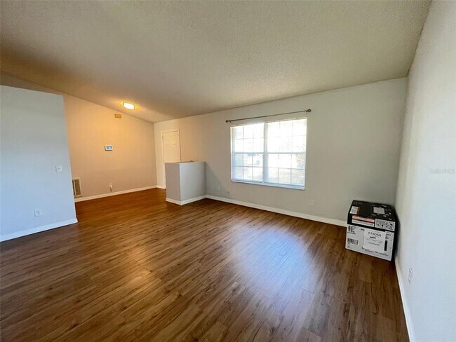 Building Photo - 1098 Seagate Dr W