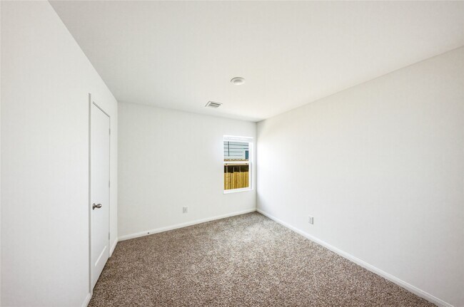 Building Photo - 16802 N Marie Vlg Dr