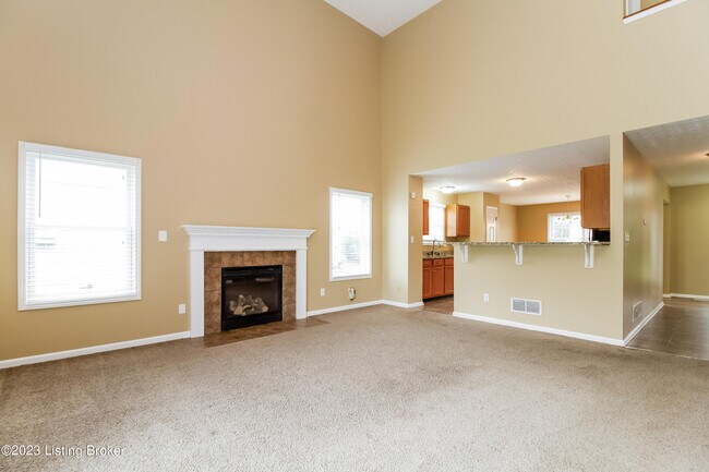 Building Photo - 11912 Longview Farm Dr