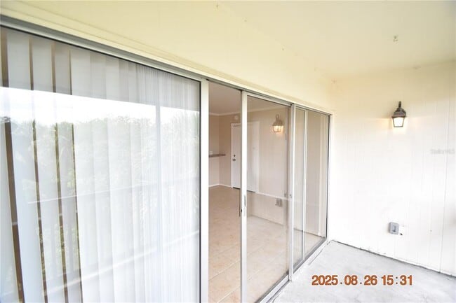 Building Photo - 3814 N Lake Dr