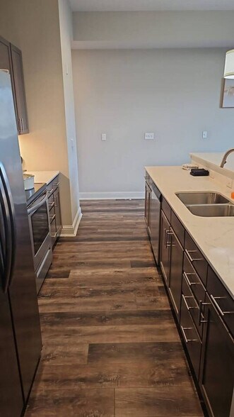 Building Photo - 112 N Boston Ave