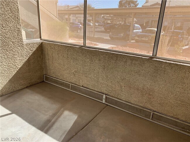 Building Photo - 5710 E Tropicana Ave