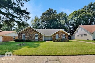 Building Photo - 2569 Richwood St