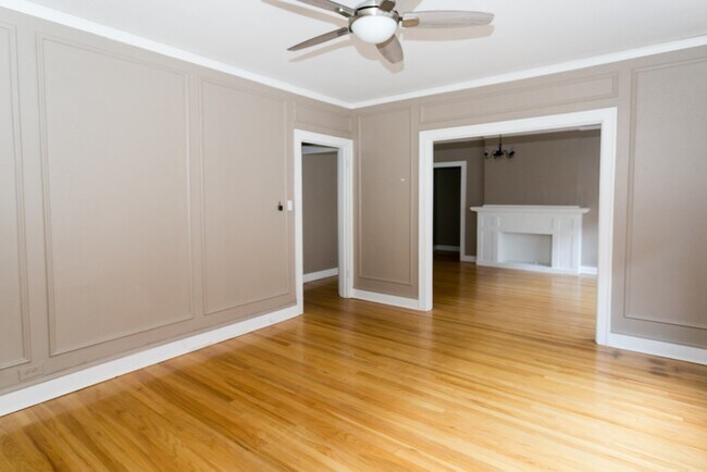 Building Photo - 1322 Oak Ave