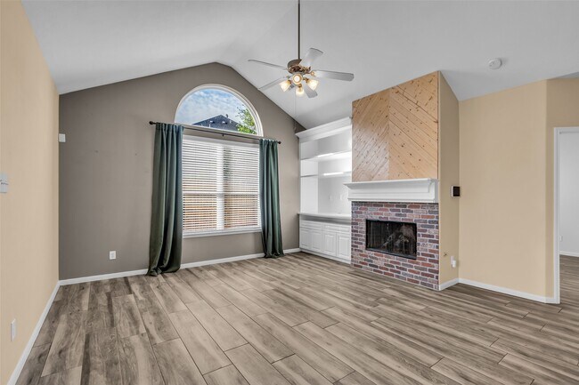 Building Photo - 8327 Terra Valley Ln